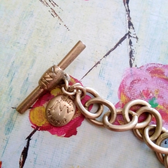 JNY Link Style Resin Necklace - Picture 3 of 9